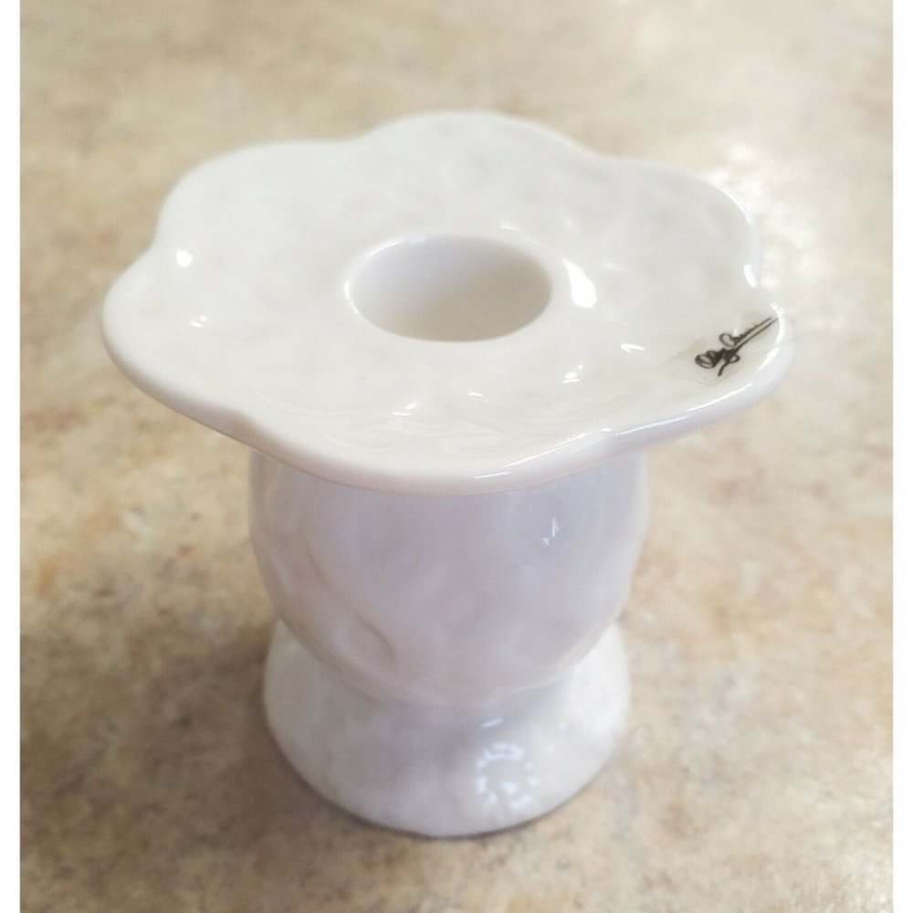 Oleg Cassini Embossed Ivory Porcelain 3" Taper Candle Holder latticework floral